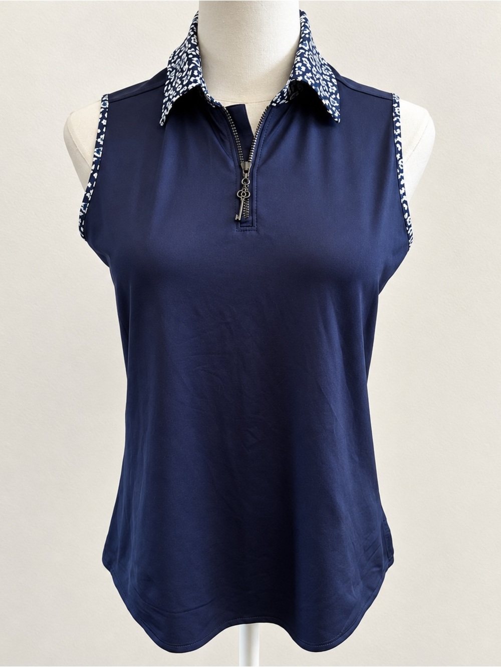 Belyn Key Golf Polo Women’s XS Navy Sleeveless Quarter Zip Country Club